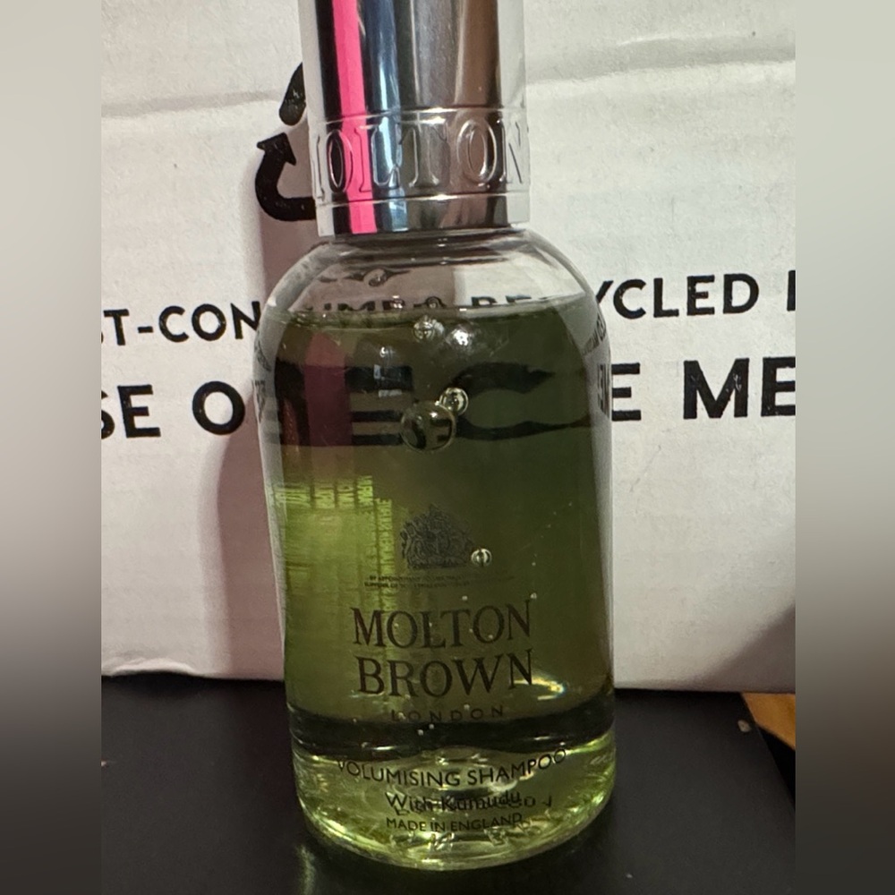 Molton Brown Volumising Shampoo and Conditioner Duo - Travel Size - Picture 2 of 3